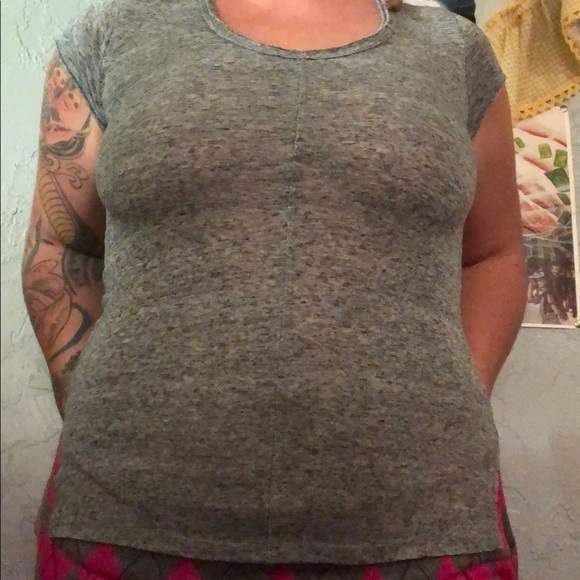 Basic tee - Picture 2 of 3